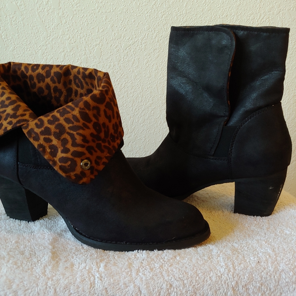 Sbicca Black Ankle Boots with Leopard Cuff
